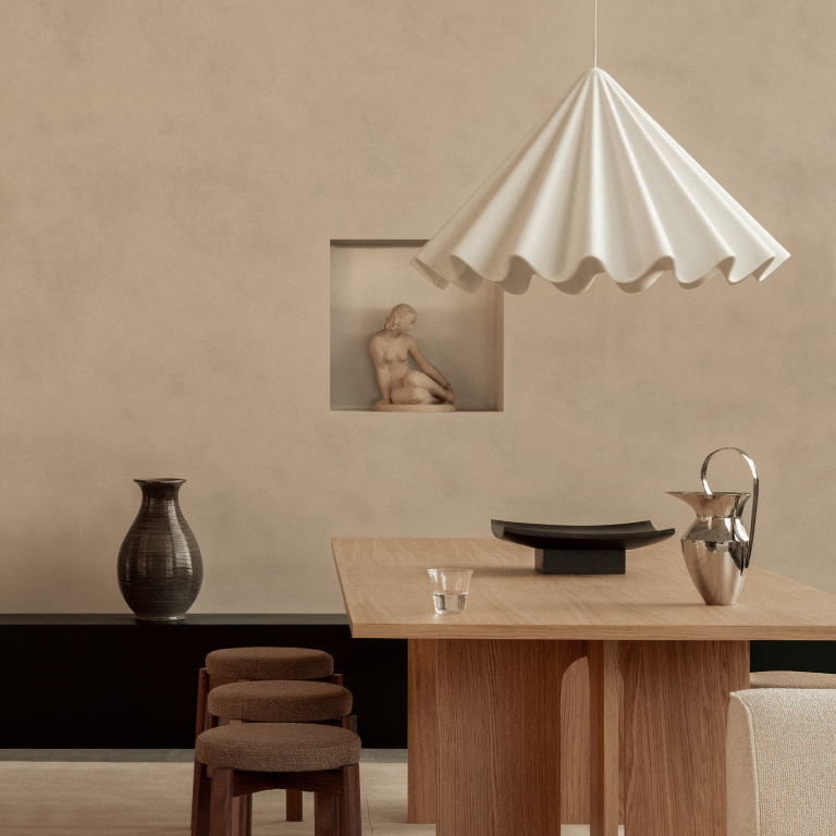 Stor lampe over spisebord