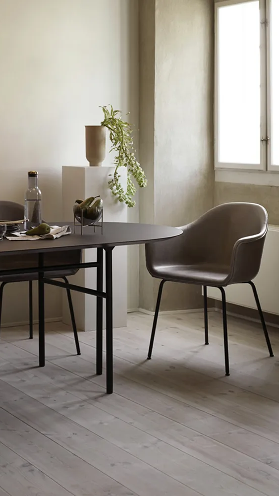 Ovalt spisebord hos Nordic Nest