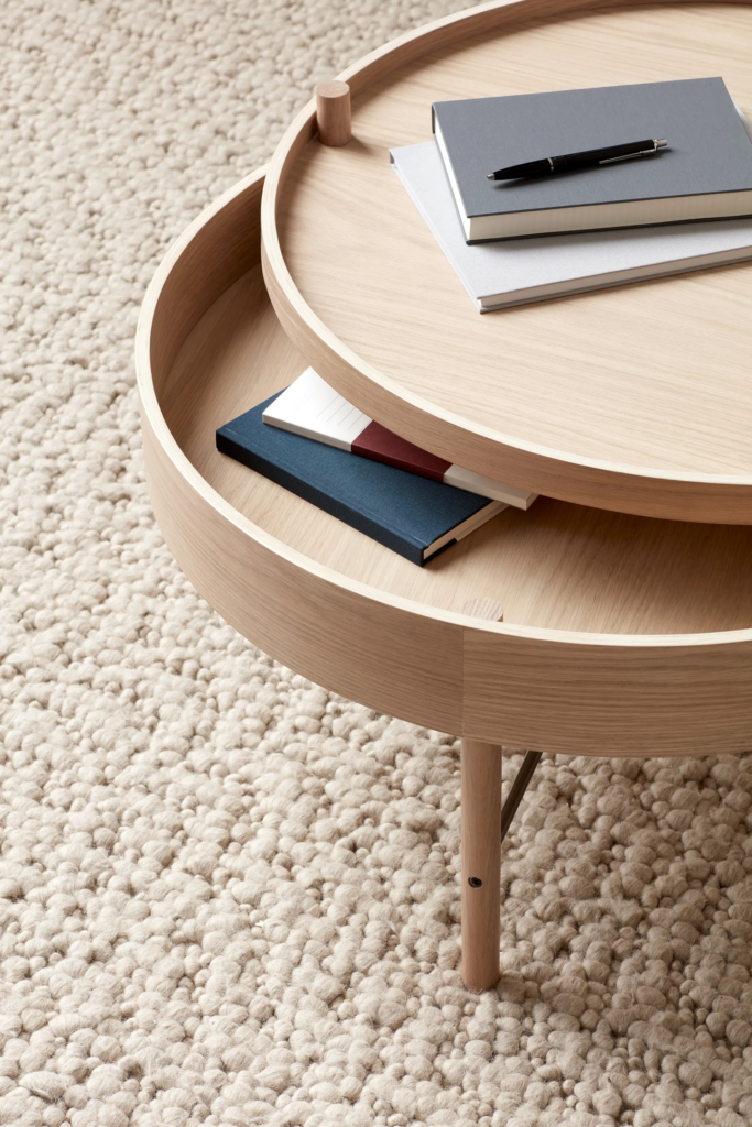 Sofabord i eik hos Nordic Nest